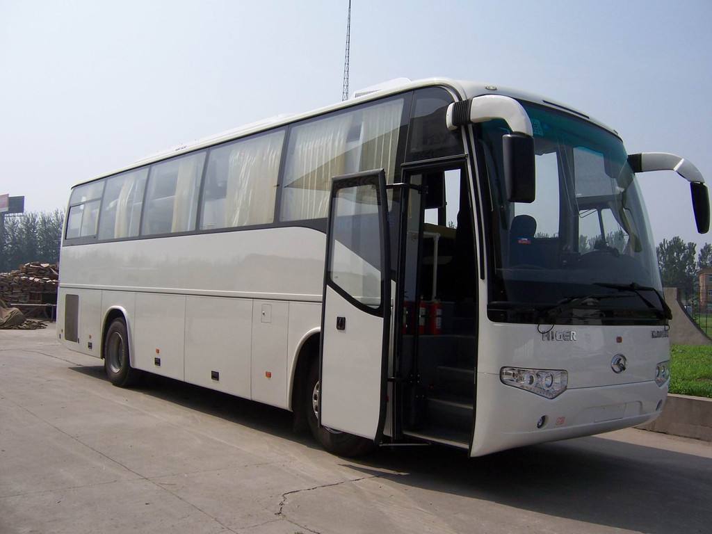 大巴車(chē)租賃
